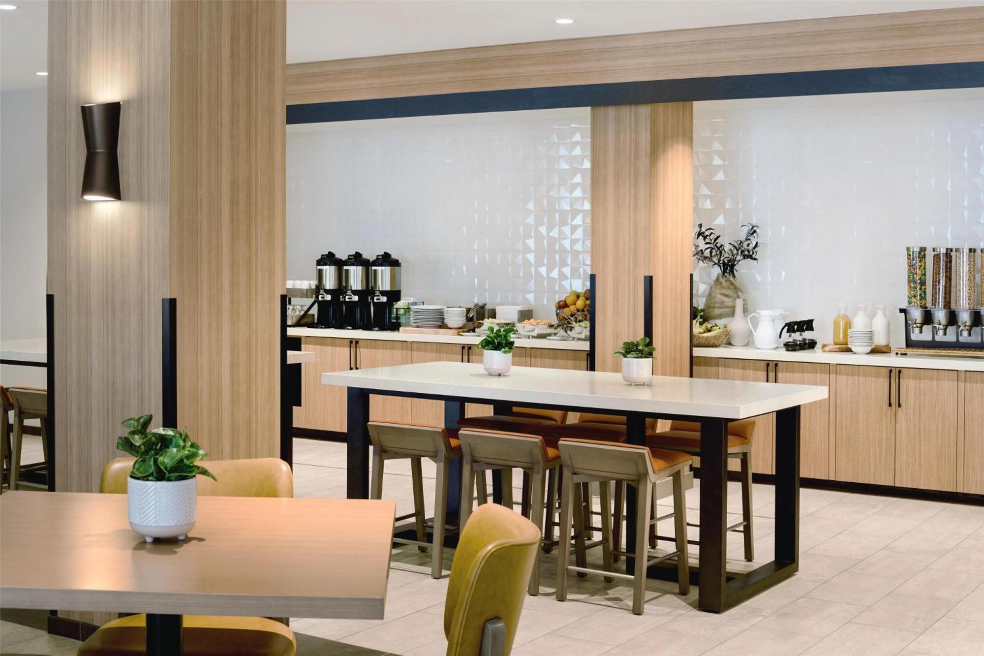 Hilton Garden Lax Angeles Airport Hotel